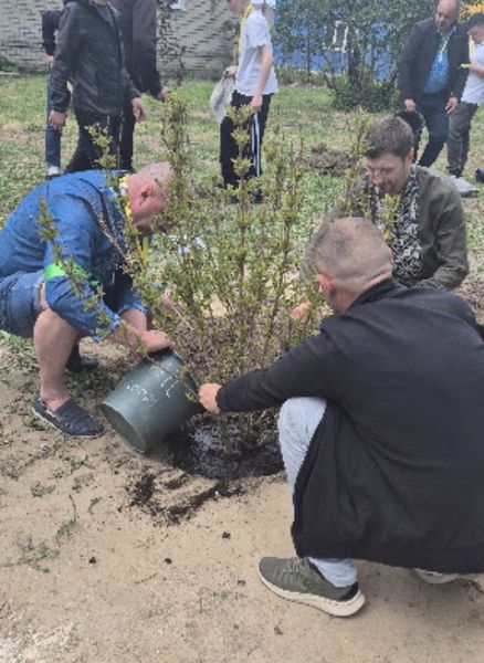 Громадська ініціатива з благоустрою та висадки зелених насаджень.